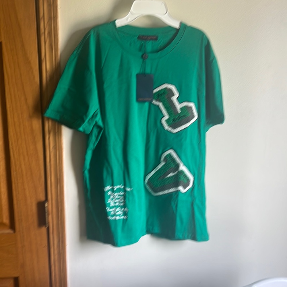 Lv tshirt.